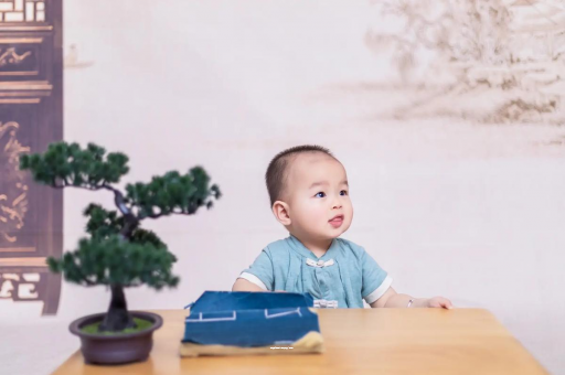 玉树满月宝宝放屁臭 玉树满月宝宝放屁臭